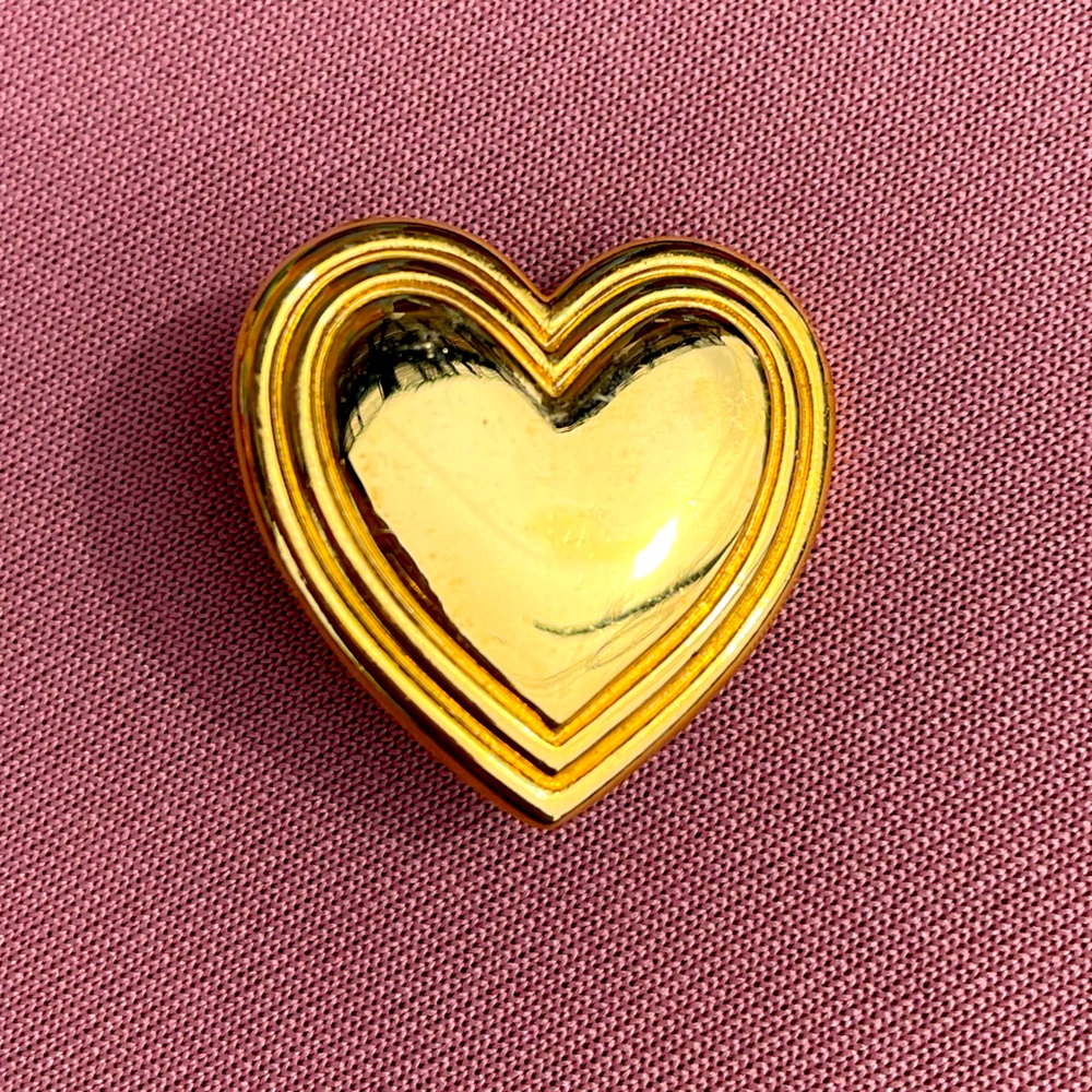 Vintage | The Variety Club Heart Pin in Gold
